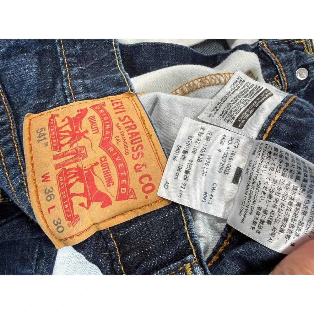 Levis levi 541